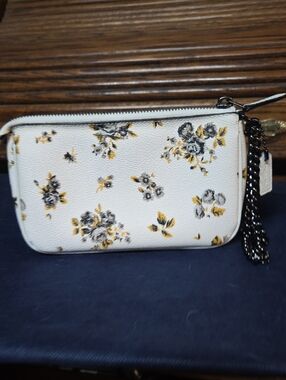 Floral Print Wristlet Pouch in White and Yellow